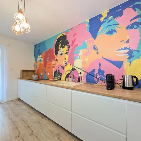 Apartment Jesionowa Spacious By Bookinghost